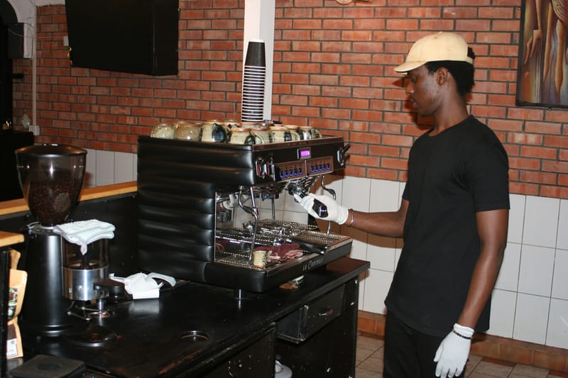 Coffee Brewing Experience, Courtesy of El Vista Café