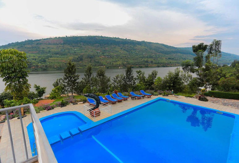 Escaping to Kingfisher Resort