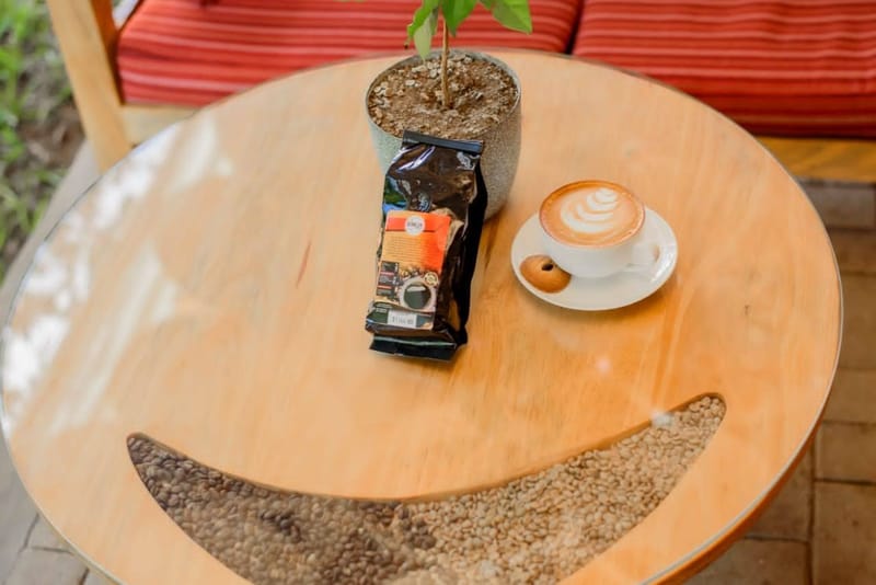 Le Rituel Café: Consumption of Coffee and Acquisition of Knowledge