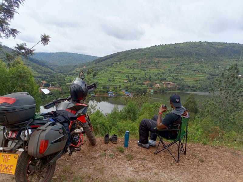 Coffee Break: On the Bank of Lake Muhazi