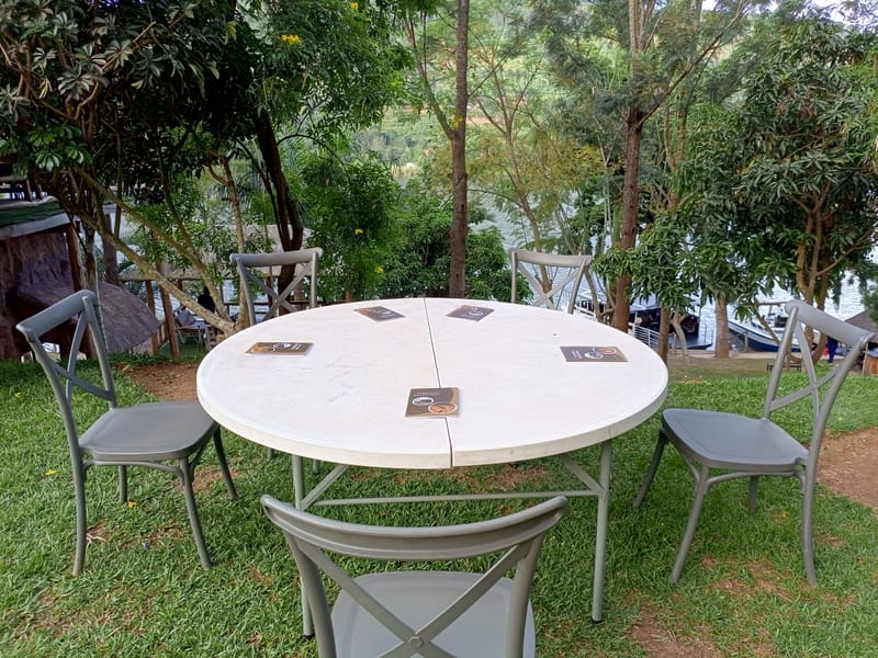 Books and Breezes at Kingfisher Resort