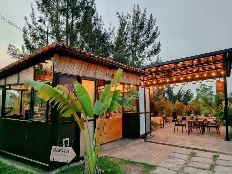 Coffee Break: Katina's Kafe