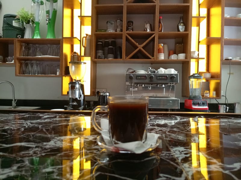 Coffee Break: Royal Crown Hotel