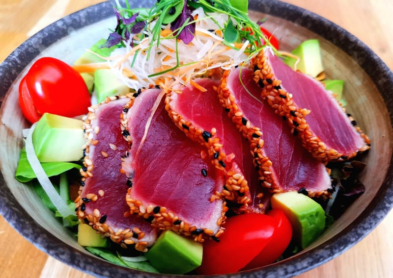 Tuna Tataki Salad