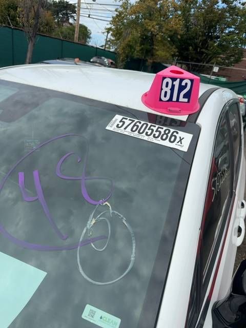 57605586