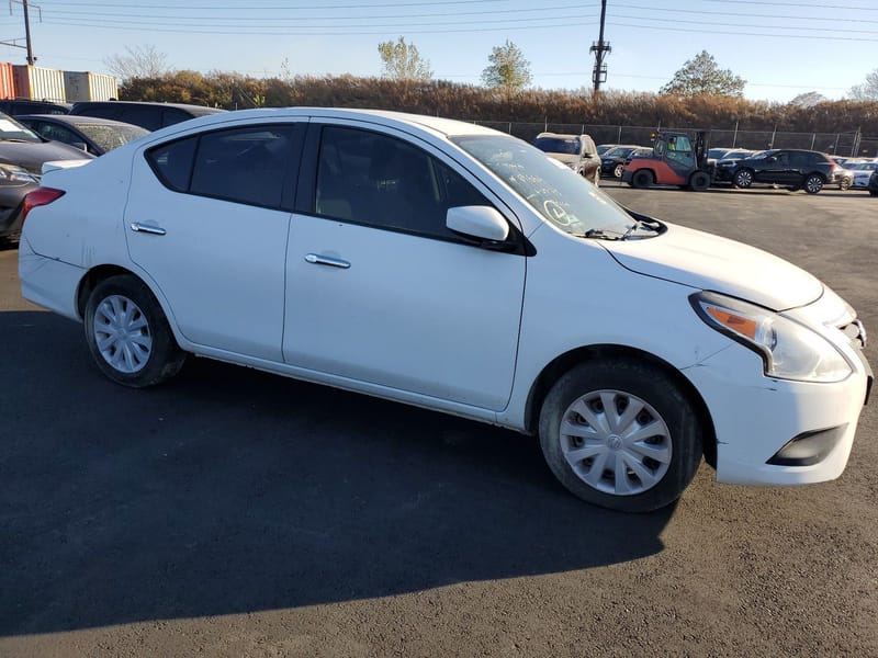 2019 NISSAN VERSA S