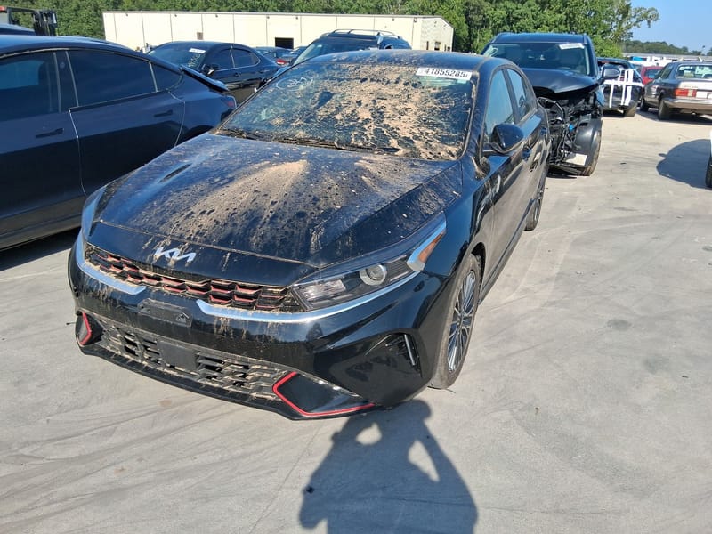2024 KIA FORTE GT LINE