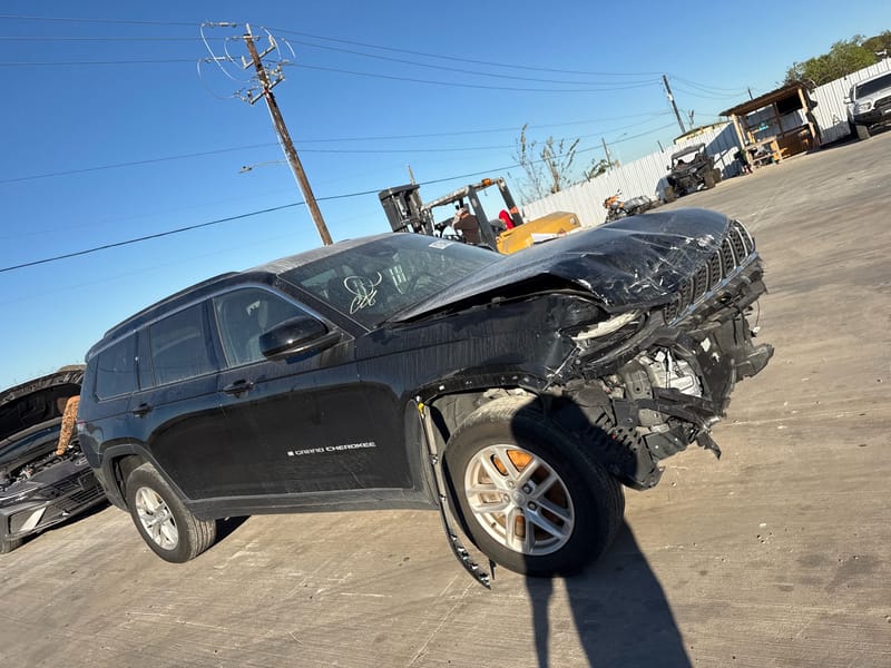 JEEP GRAND CHEROKEE L LAREDO 2024