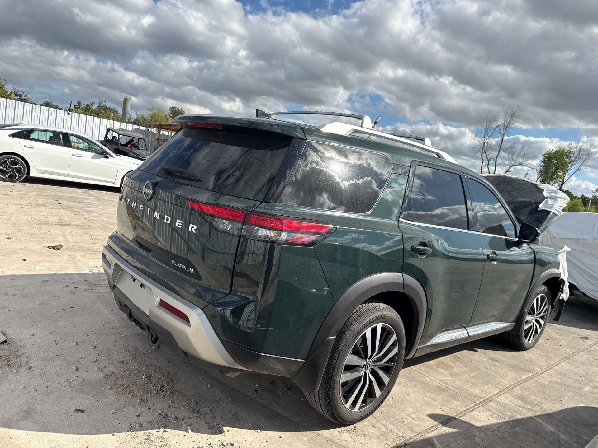 NISSAN PATHFINDER PLATINUM FWD 2025