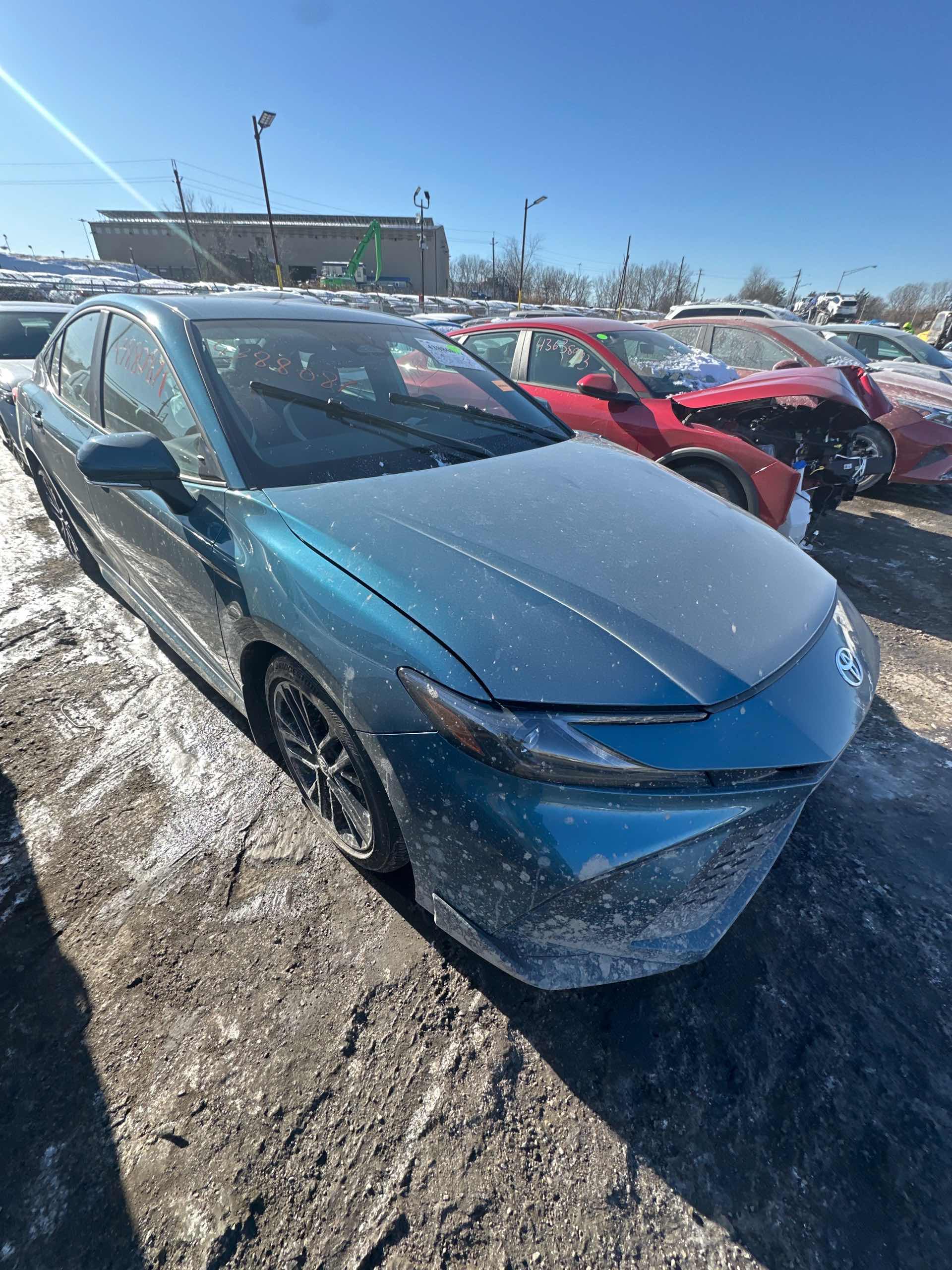 TOYOTA CAMRY SE (HYBRID) 2025