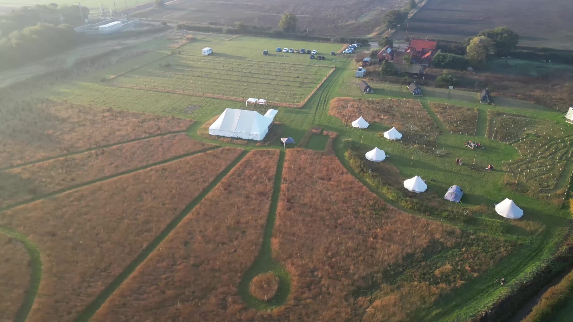 Rob & Elise bedding wedding.