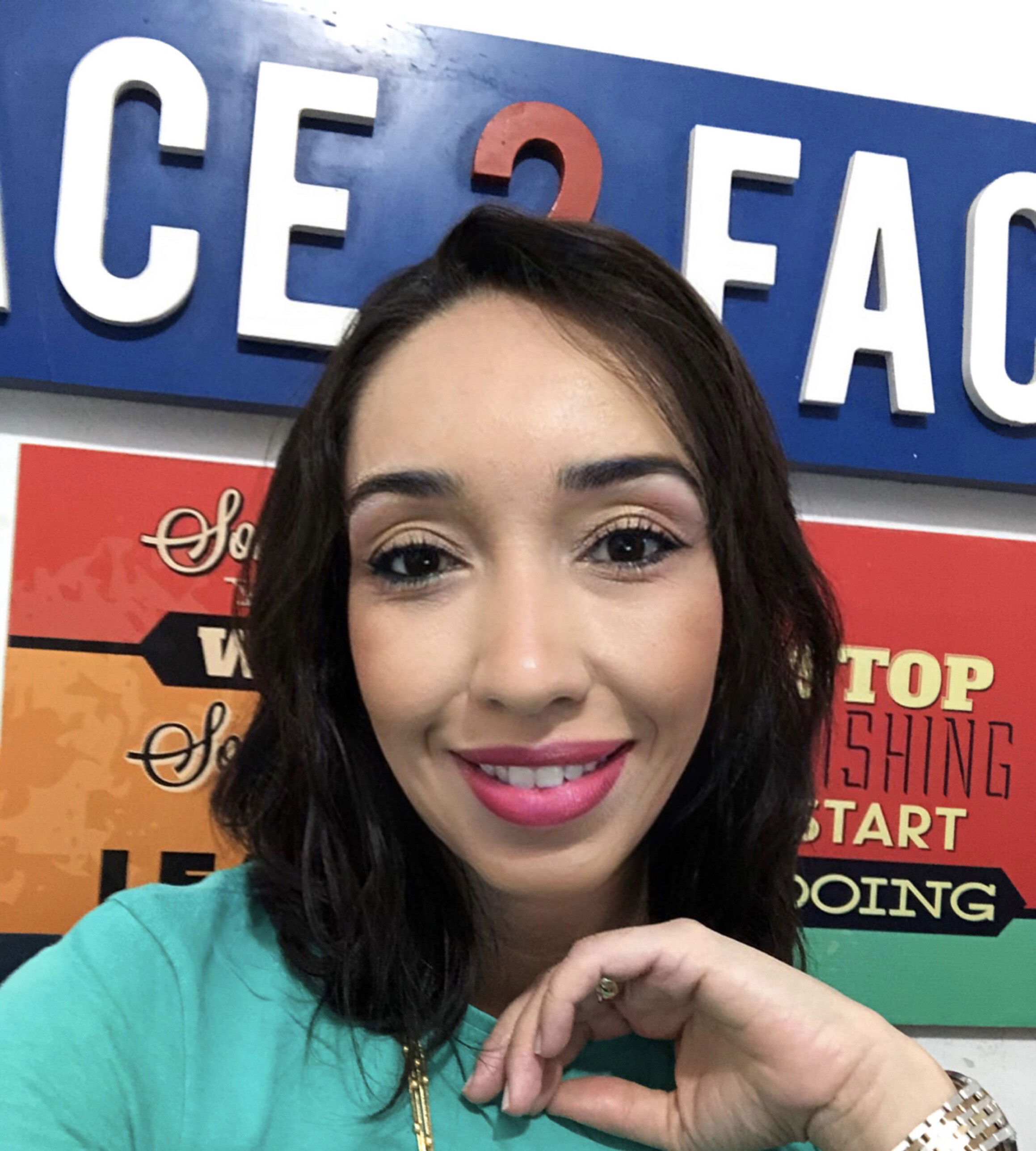 Lorenna Melo Silva, proprietária e professora de inglês da escola Face to Face