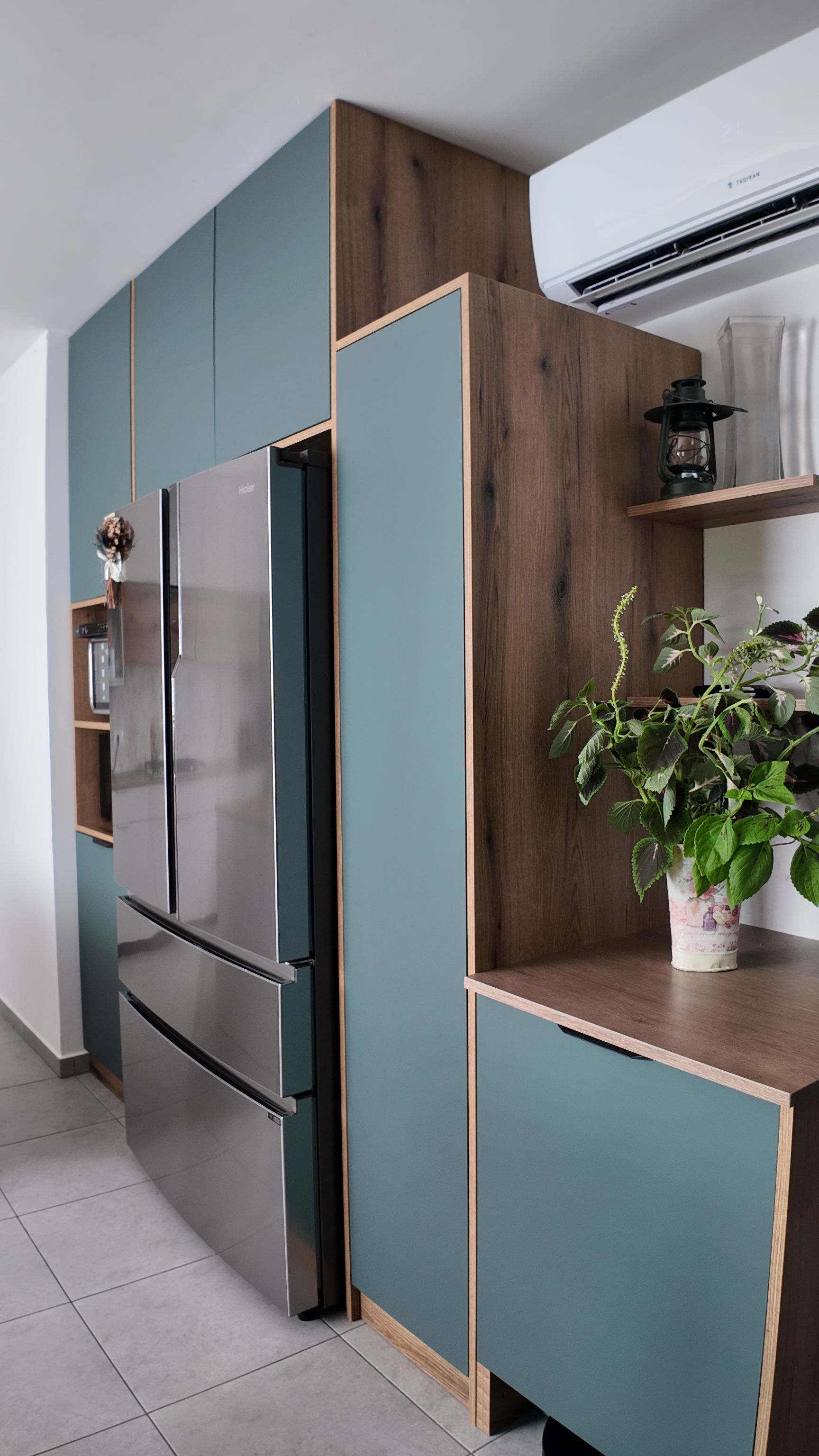 Custom made modern kitchen