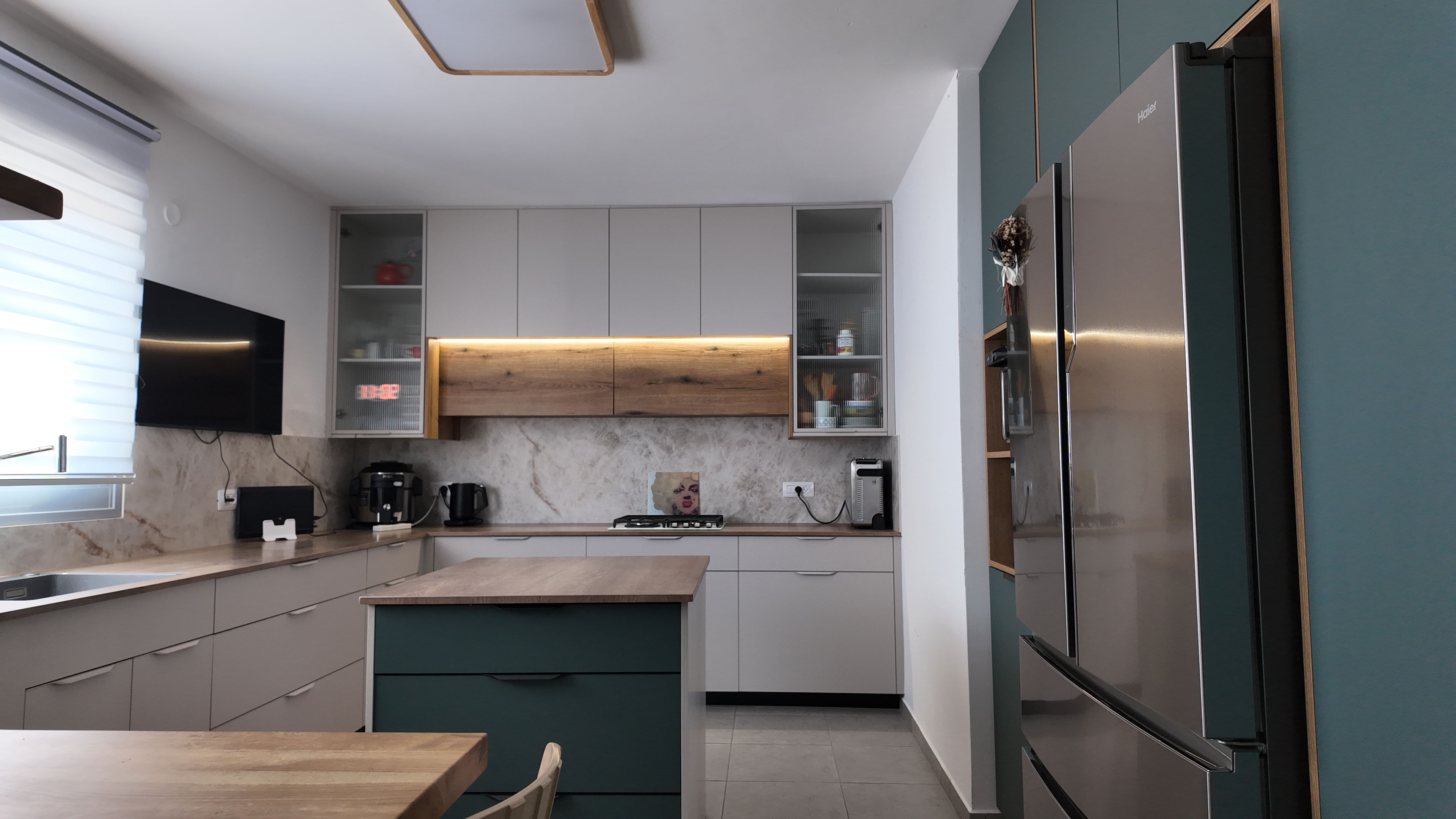 Custom made modern kitchen