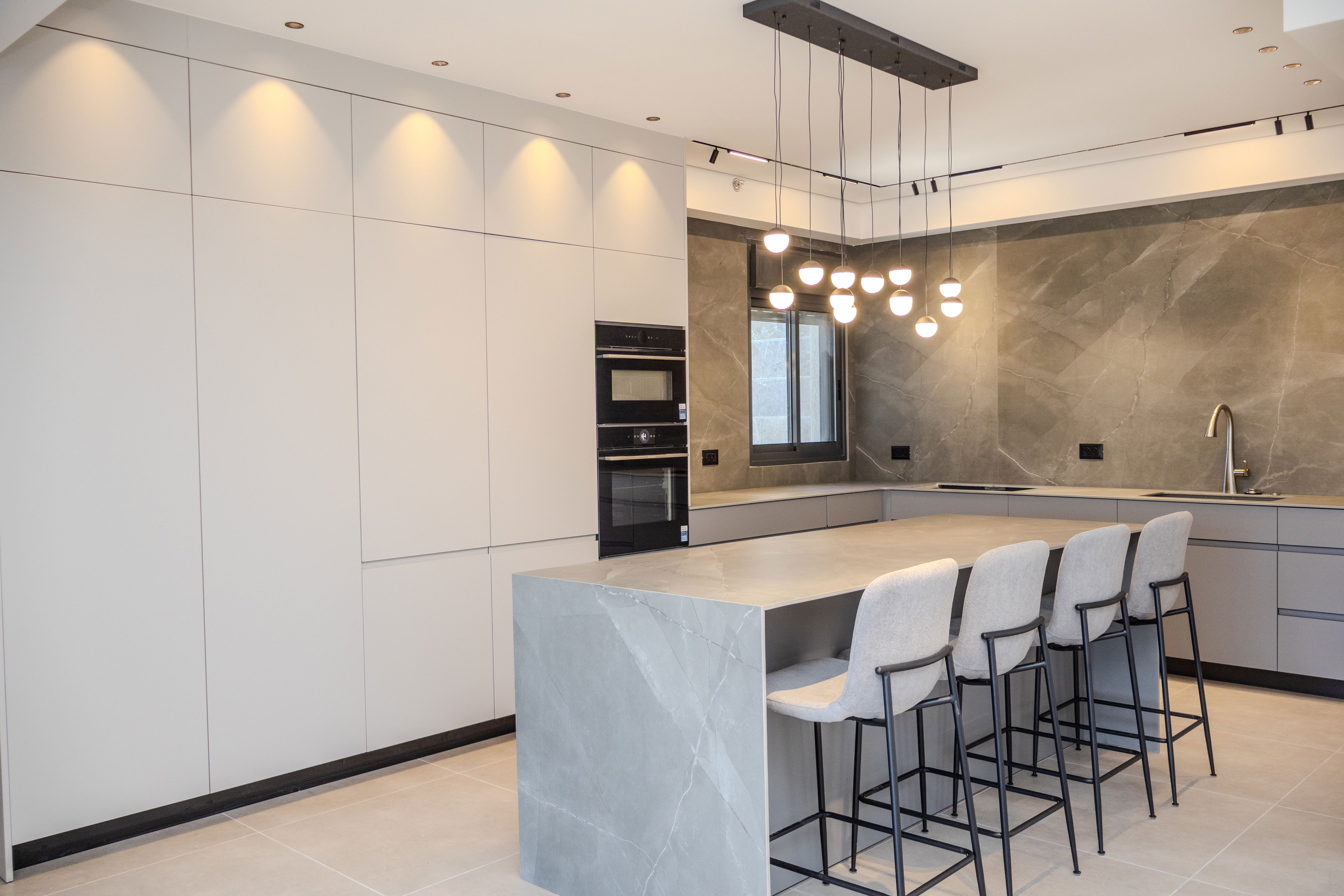 Custom-made, modern, "high-tech" kitchen