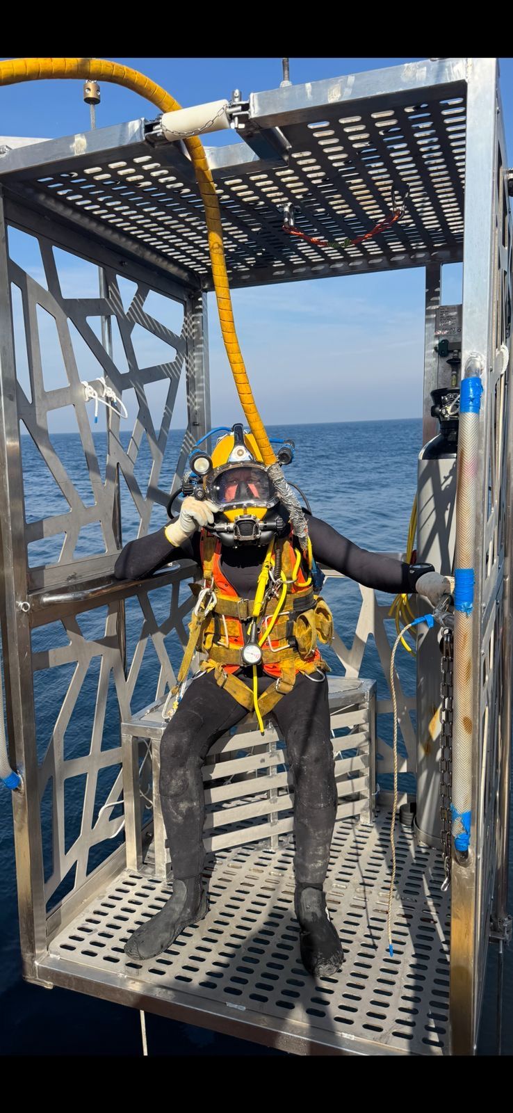 50m SURFACE AIR DIVERS