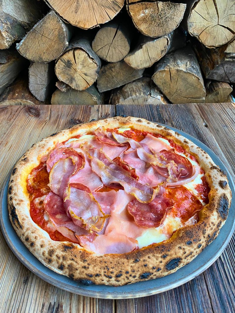 Pizza di Carne