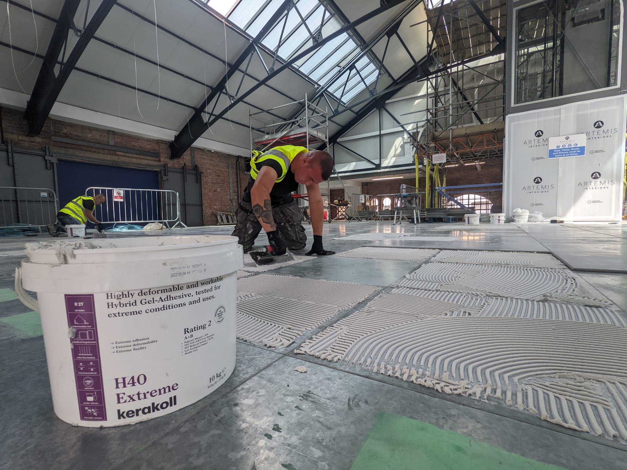 440m2 of concrete tiling to access floor