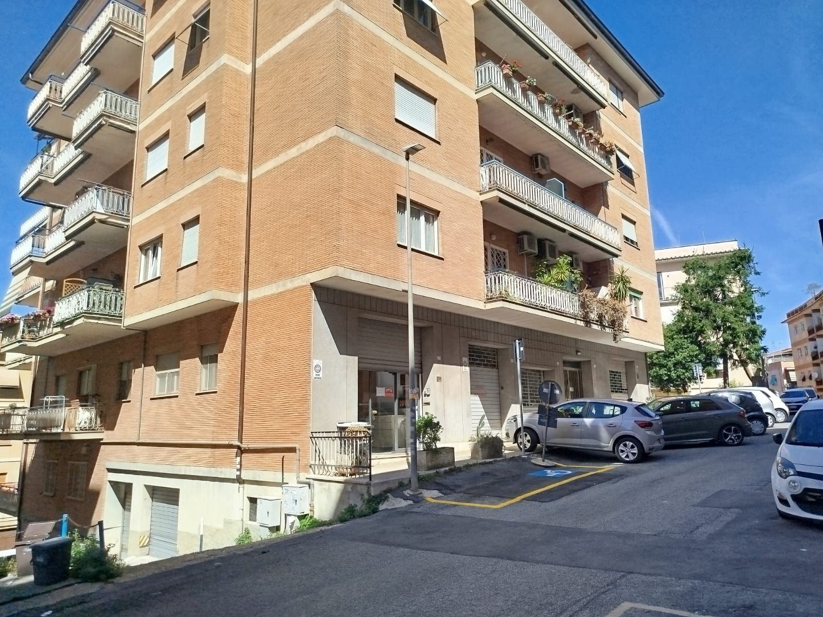 ALBANO LAZIALE - Via Fratelli Bandiera