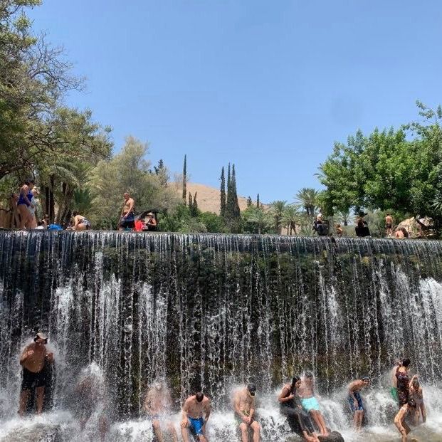 Сахне – парк трех озер по воскресеньям.