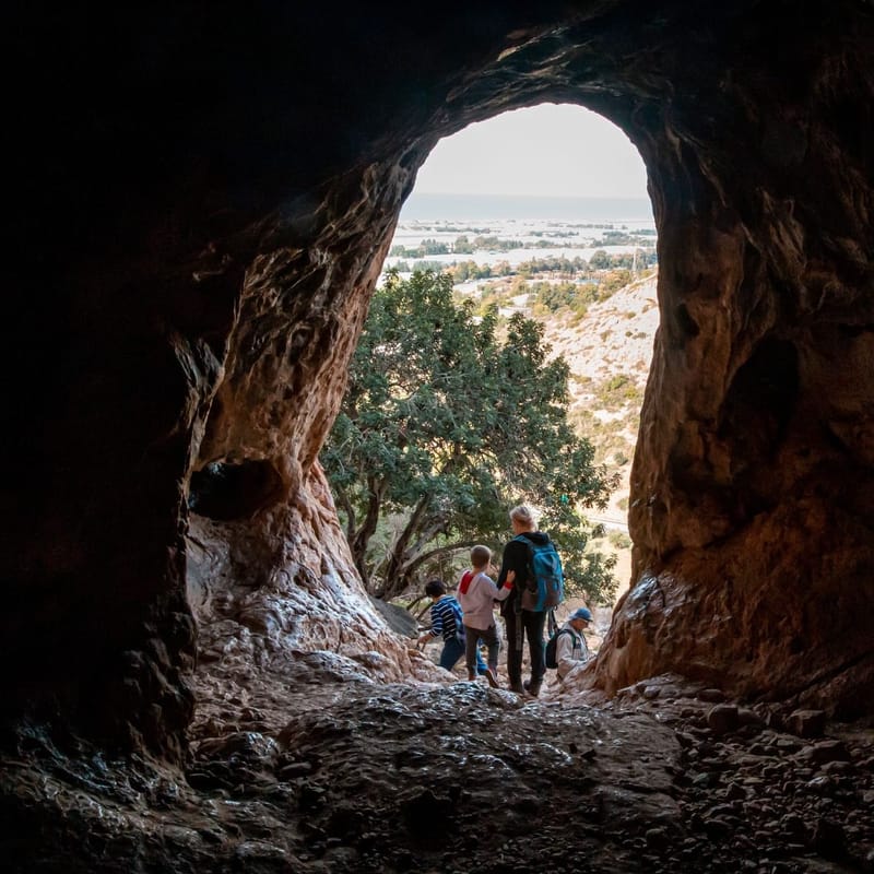Походы по пятницам.Нахаль Орен, пещера Великана и  деревня художников Эйн Ход на склонах горы Кармель