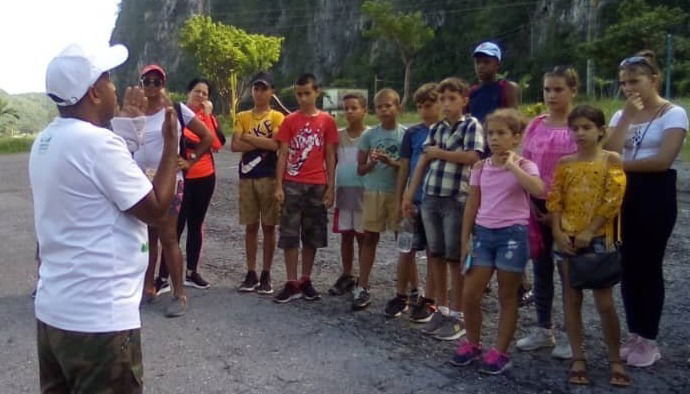 Intercambio con la comunidad de Viñales, acerca de los efectos negativos del Cambio Climático.