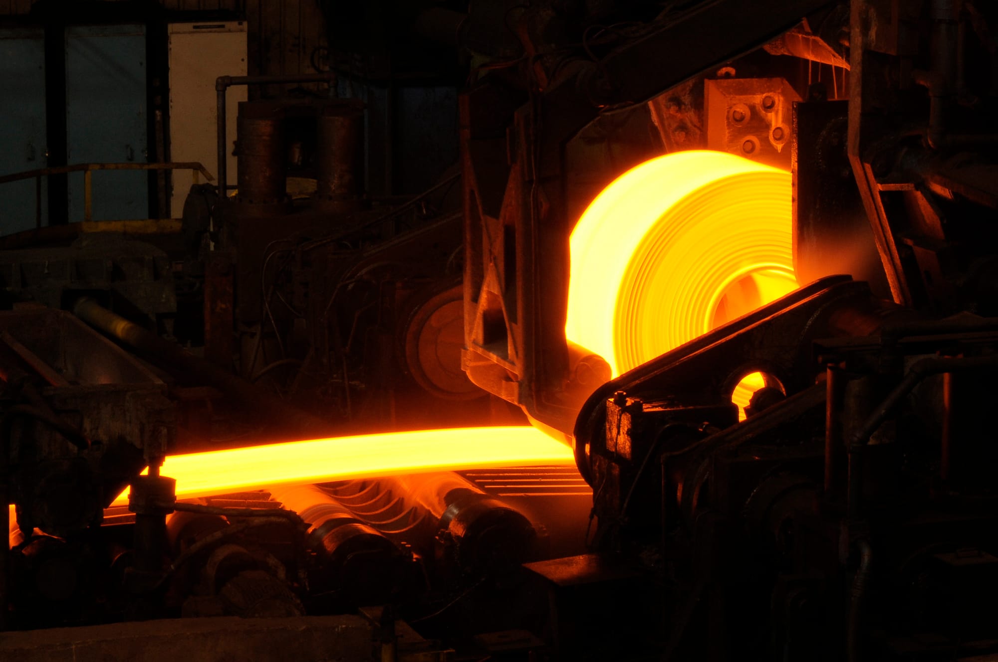 New report: UK industrial electricity still uncompetitive, steel industry sets out plan to fix it