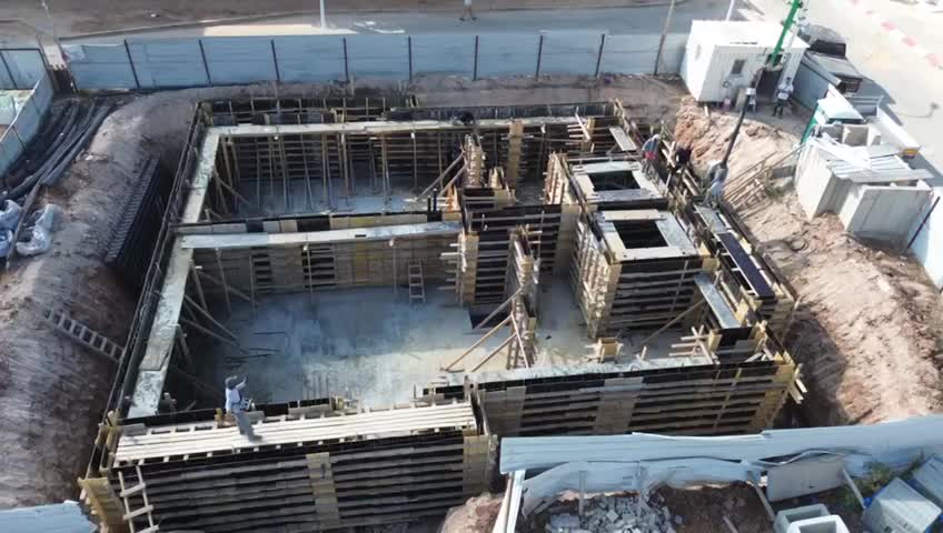 09/2024- שלב יציקת רצפת הקרקע 