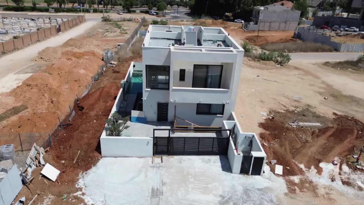 סיום הבנייה- 08/2024