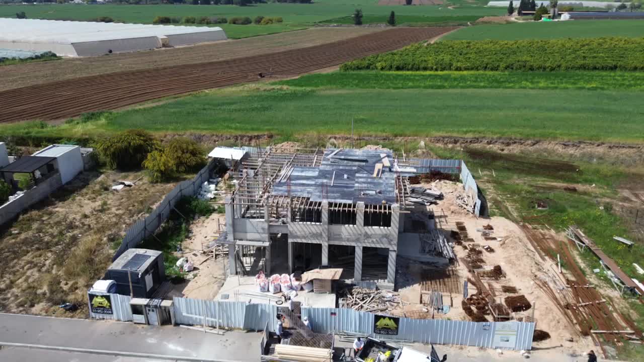 מעטפת קומת קרקע 