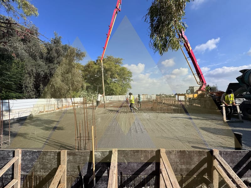 12/2024- יציקת רצפת קרקע 