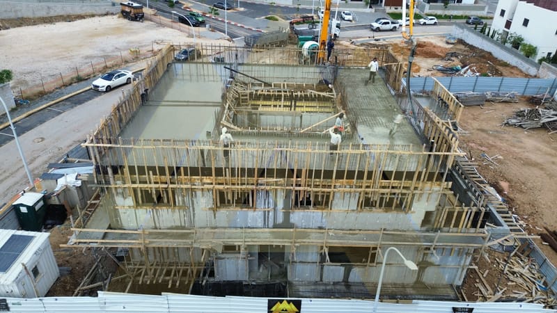 11/24 - יציקת גג