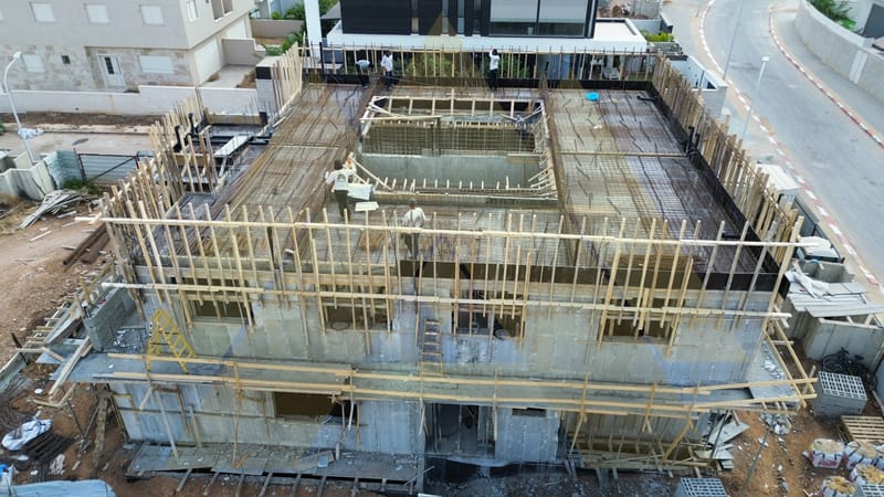 11/24 - יציקת גג