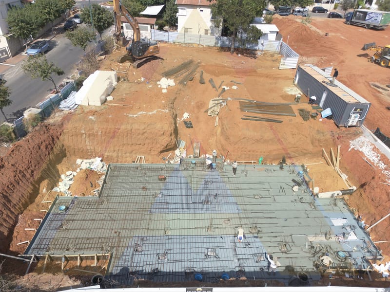 09/2024 - יציקת רצפת מרתף 