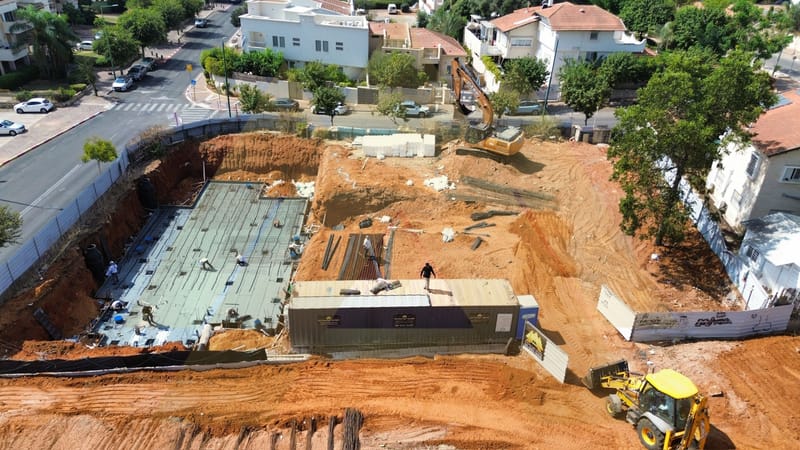 09/2024 - יציקת רצפת מרתף 