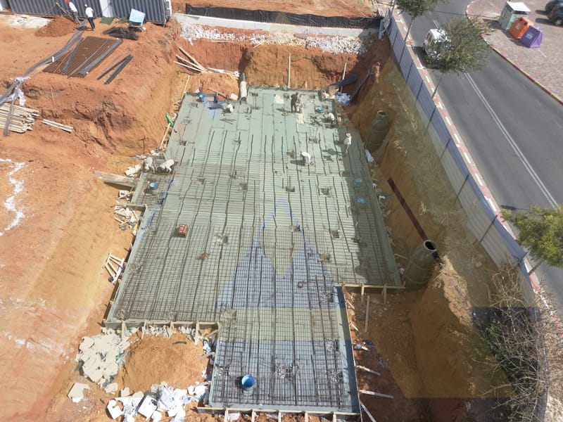 09/2024 - יציקת רצפת מרתף 