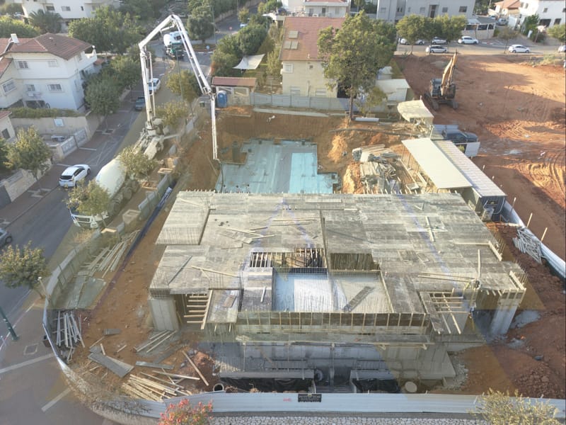 09/2024 - יציקת רצפת מרתף 