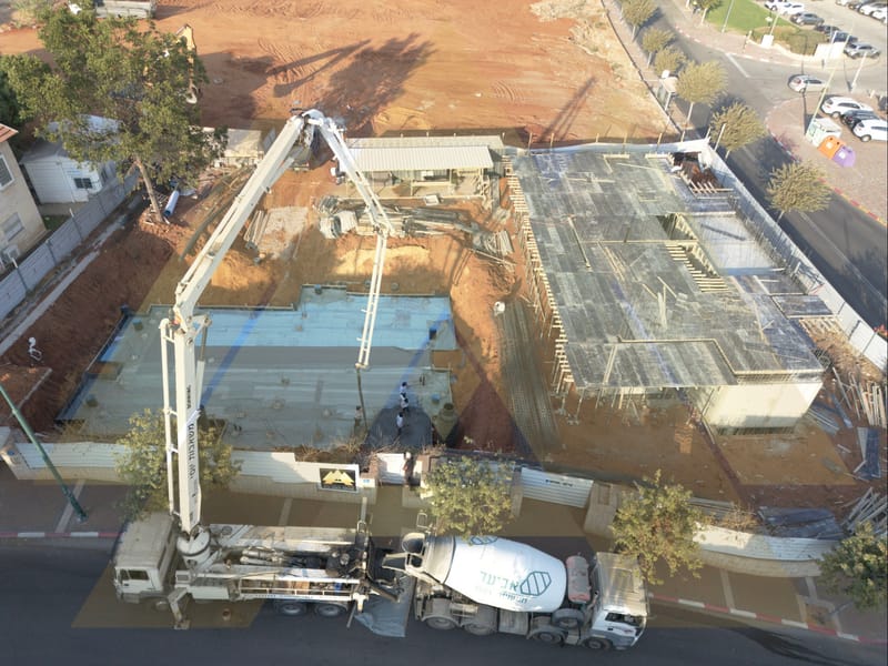 09/2024 - יציקת רצפת מרתף 