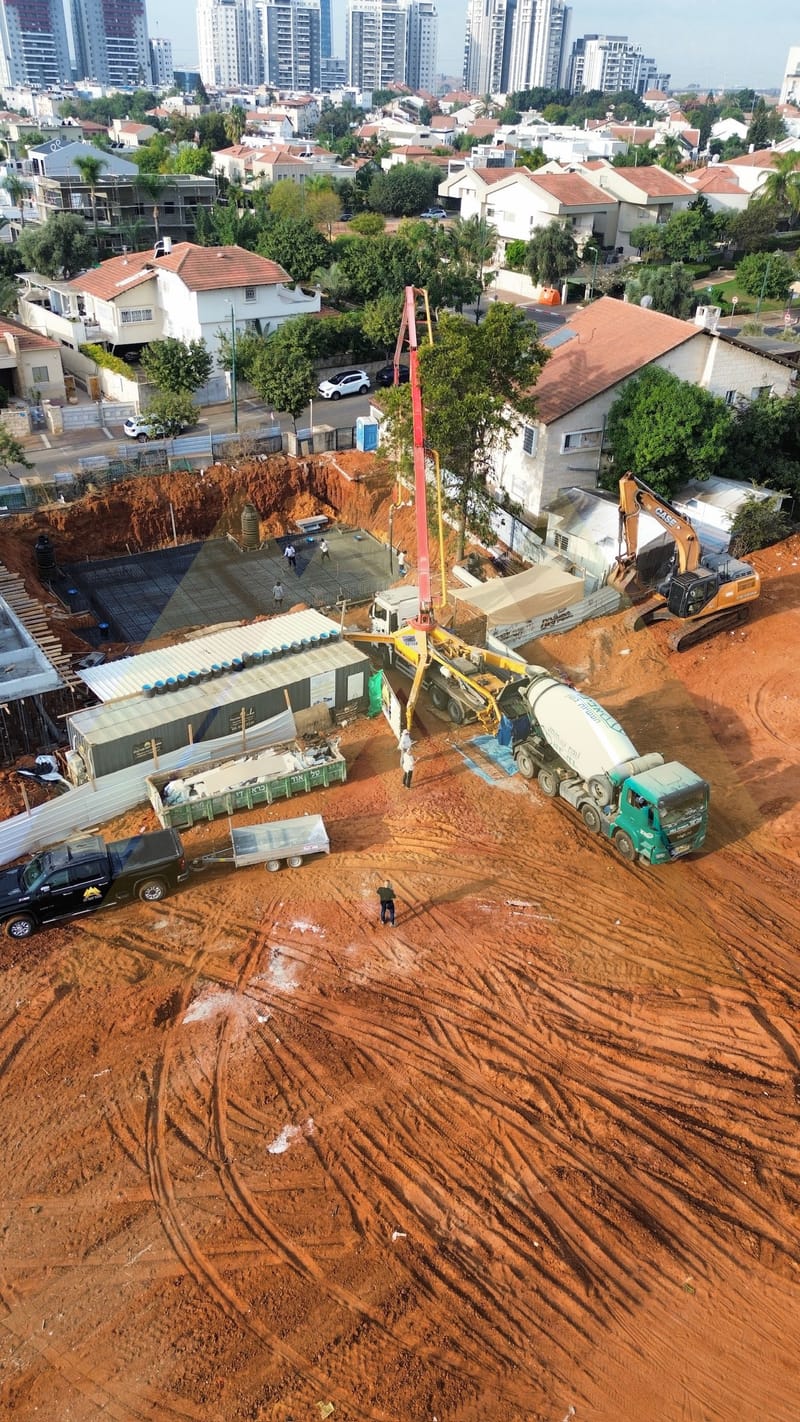 09/2024 - יציקת רצפת מרתף 