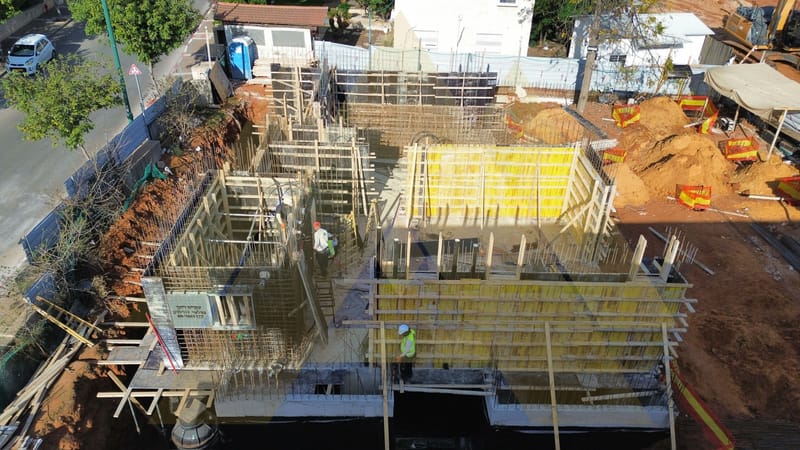 10/2024 - יציקה קומת הקרקע