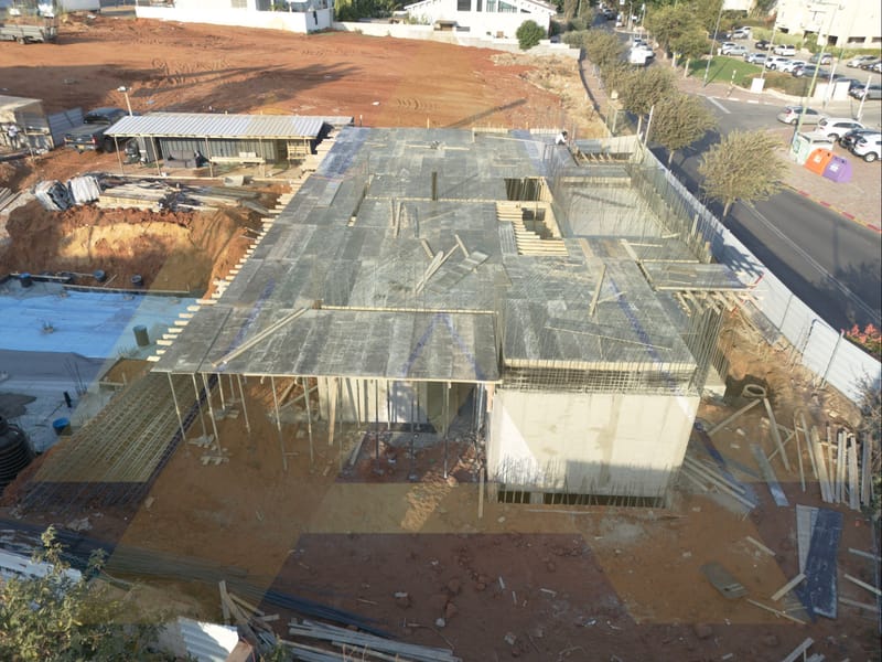 11/2024 - שלב יציקת רצפה קומה א'