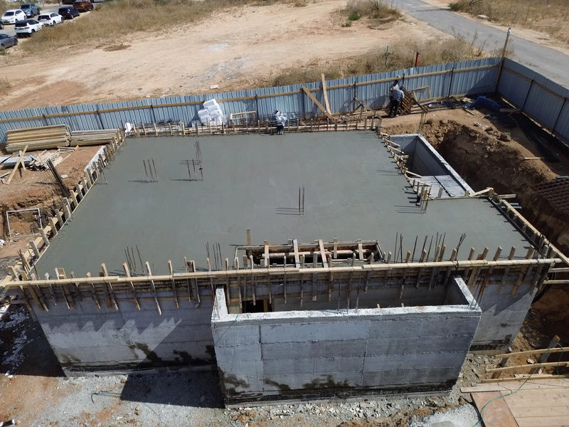 שלב יציקת רצפת קומת הקרקע