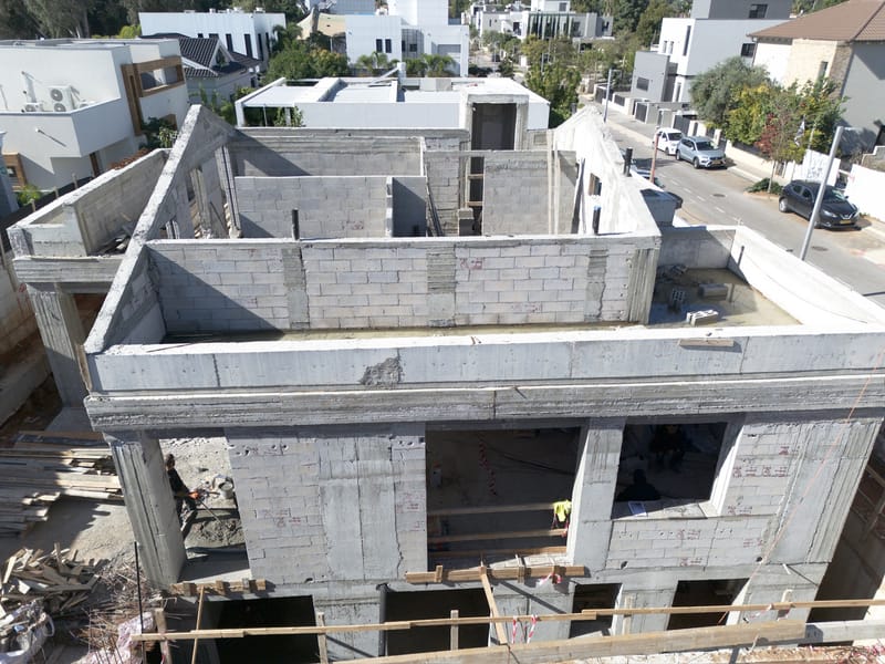 סיום בניית שלד