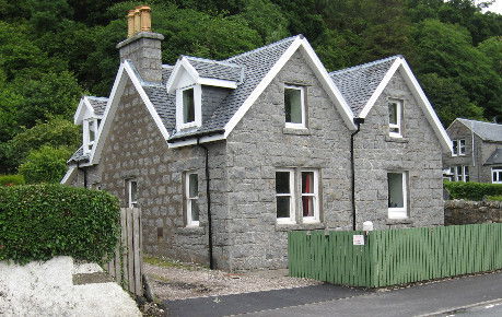 Alex MacIntyre Memorial Hut, Onich