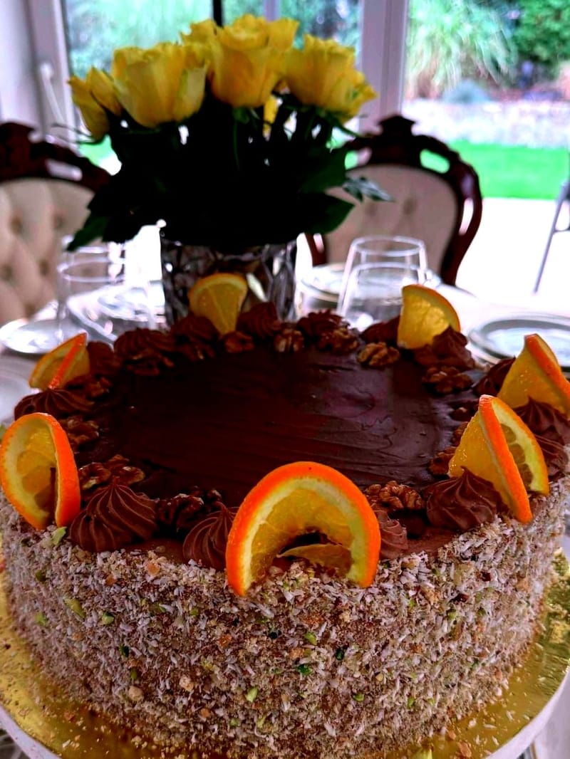 POMARAŃCZOWO-ORZECHOWY Z NUTĄ RUMU I CZEKOLADY