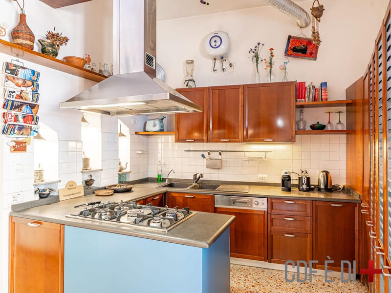 For lovers of the historical charm of small towns : (Viterbo area)