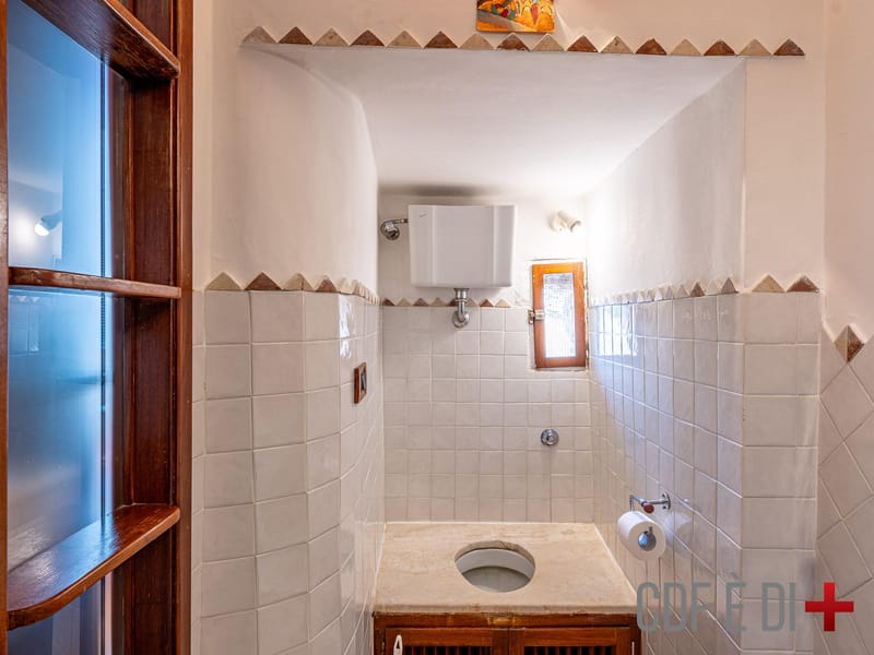 For lovers of the historical charm of small towns : (Viterbo area)