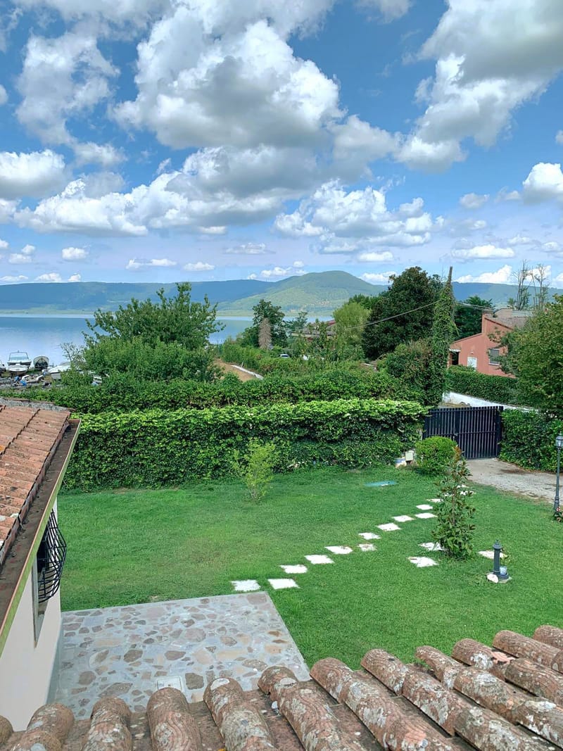 Villa on the lake , 40km for Rome