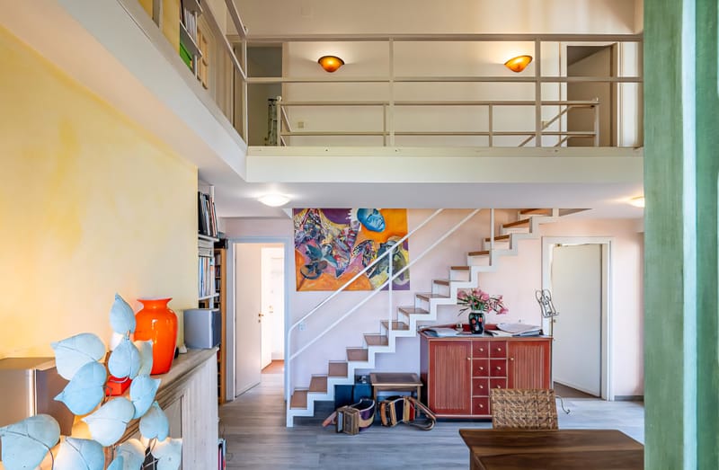 וילה מדהימה למכירה מול האגם בלאציו 