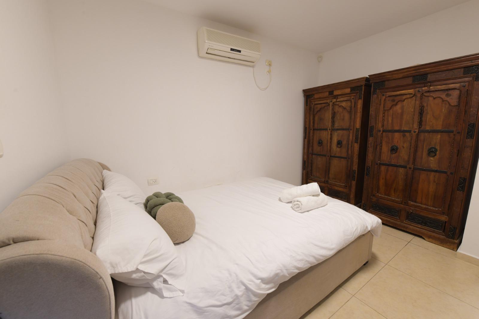 וילה ענקית מפנקת מותאמת למשפחות נמצאת בשכונת השחמון בפירות